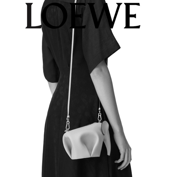 Loewe Elephant mini bag in classic calfskin - Picture 4 of 6